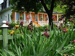 Auberge Du Sault-A-La-Puce
