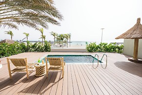 Royam Hotel