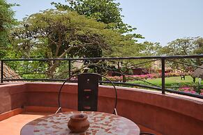 Royam Hotel