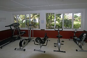 Royam Hotel