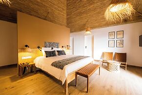Royam Hotel