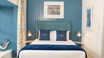 Blue Haven Hotel