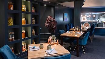 Blue Haven Hotel