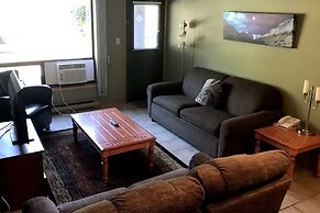 The Griz Inn