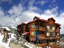 Cornerstone Lodge