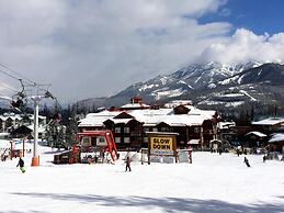 Cornerstone Lodge