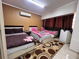 Isis Hostel 2