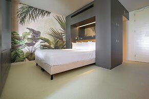 Papagayo Beach Hotel