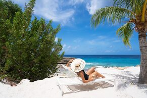 Papagayo Beach Hotel
