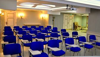 Cassiel Hotel