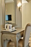 Cassiel Hotel