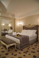 Cassiel Hotel