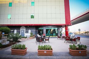 Meral Crown Hotel