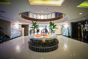 Meral Crown Hotel