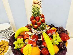 Meral Crown Hotel