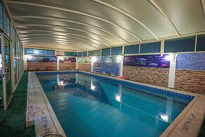 Meral Crown Hotel