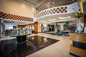 Meral Crown Hotel