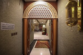 Meral Crown Hotel