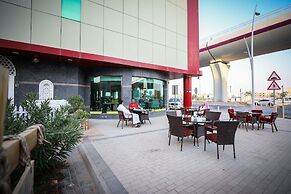 Meral Crown Hotel