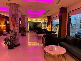 Meral Crown Hotel