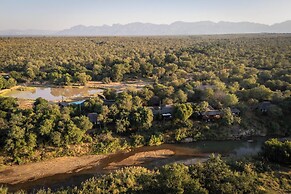 Karongwe - River Safari Lodge