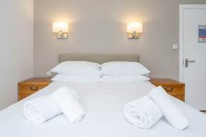 Trewern Arms Hotel