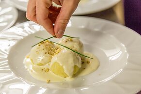Pineta Pastry Hotel