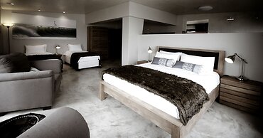 Pelican Point Lodge