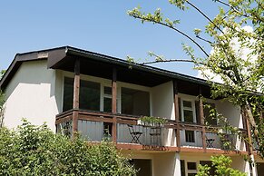 Jungfrau Hotel Annex Alpine Inn