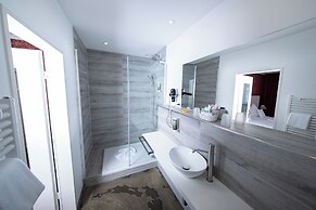 Hotel Alpha