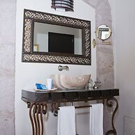 HERENCIA By Hosting House