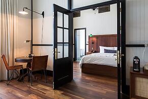 American Trade Hotel