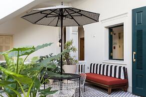 American Trade Hotel