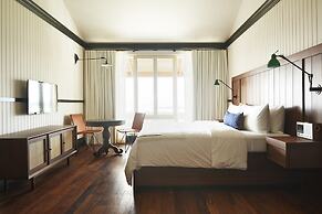 American Trade Hotel