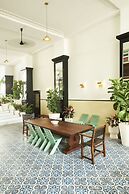 American Trade Hotel