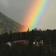 Rocky Mountain Springs Lodge