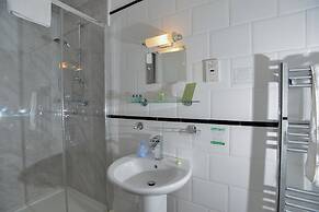 Steeton Hall Hotel