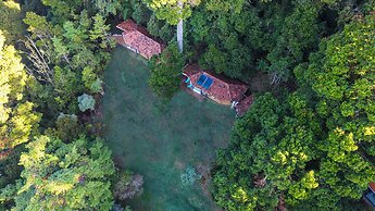 Dantica Cloud Forest Lodge