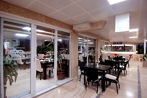 Lara Diamond Hotel