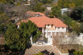 Cricklewood Manor