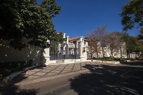 Cricklewood Manor