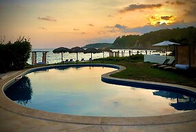 Manta Raya Hotel