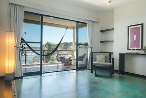Manta Raya Hotel