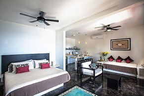 Manta Raya Hotel
