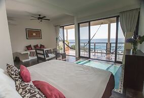 Manta Raya Hotel