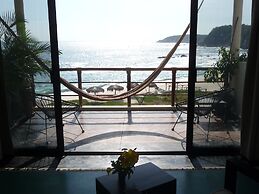 Manta Raya Hotel