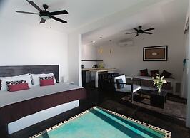 Manta Raya Hotel
