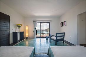 Manta Raya Hotel