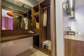 Naina Resort & Spa