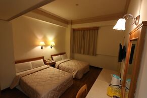 Riverside Hotel